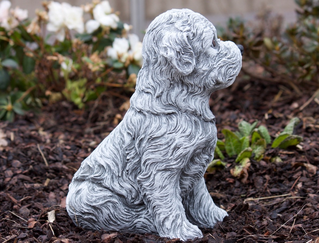 Steinfigur Malteser Frostfest Garten Deko Steinguss wetterfest