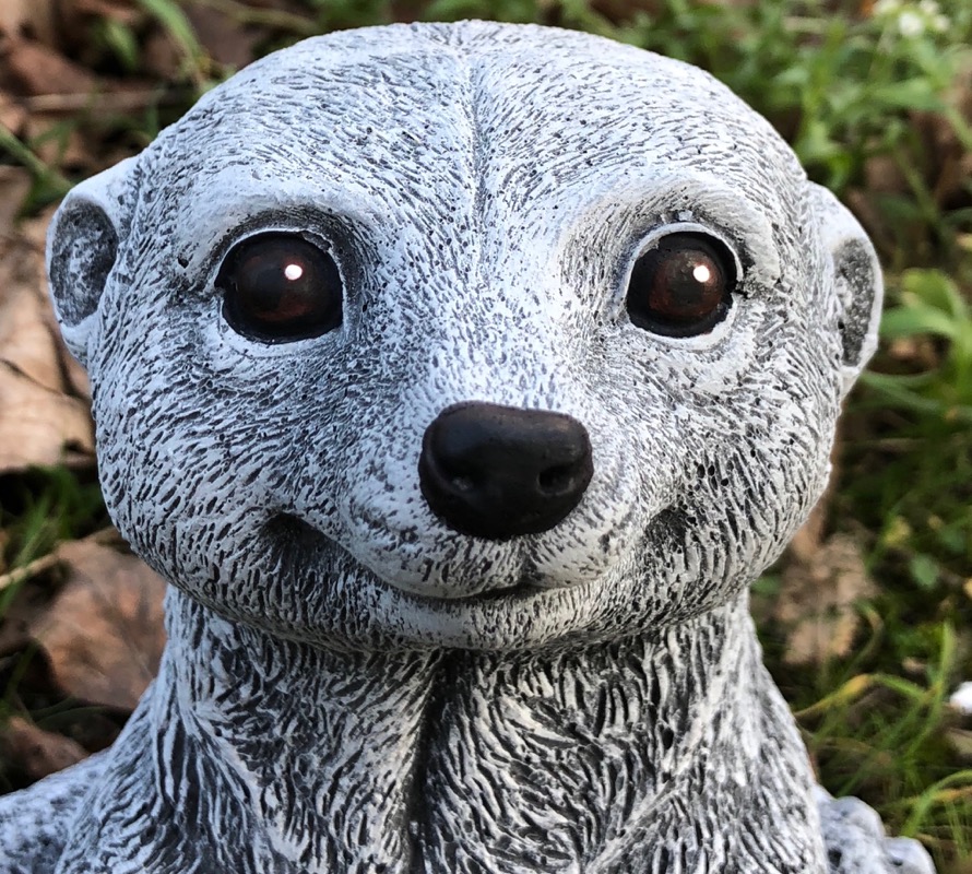 Steinfigur Erdmännchen Im Hügel – Massiver Steinguss, Frostfest Bis -30°C, Made In Germany